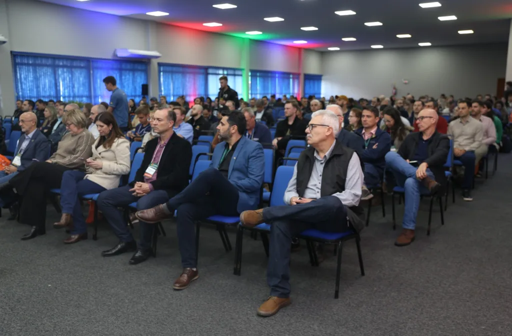 FRUSUL abre programação e reúne setor frutícola 1 image 13