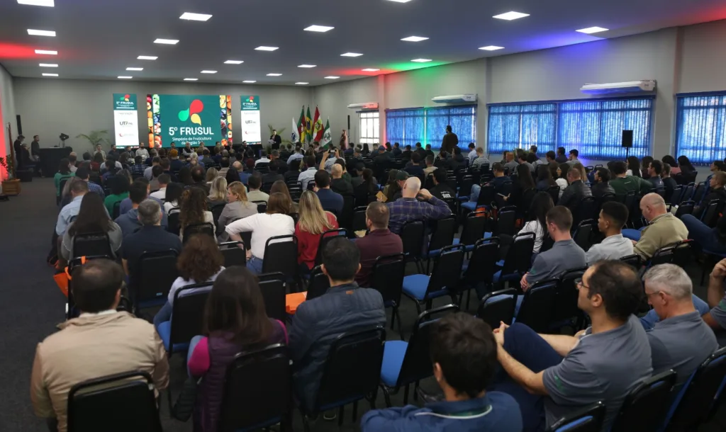 FRUSUL abre programação e reúne setor frutícola 2 image 14