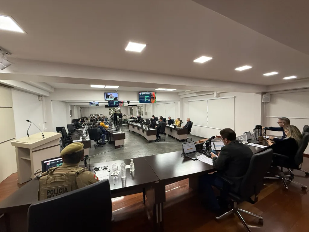 Câmara recebe Comandante do 4º Comando Regional de Polícia Militar de Fronteira em sessão ordinária 1 image 19
