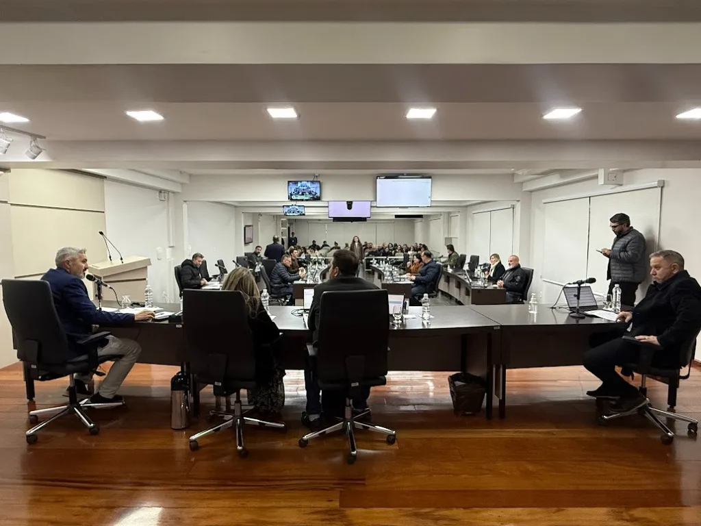 Vereadores de Chapecó acompanham execução da lei dos sensores digitais de monitoramento glicêmico 1 image 23