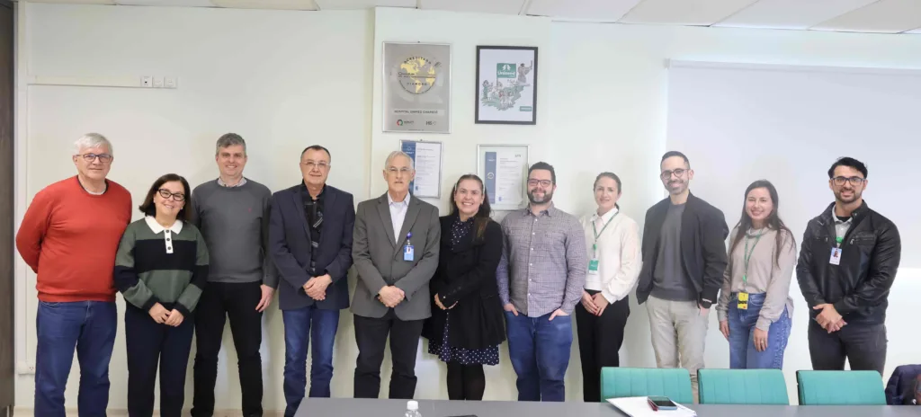 Parceria entre Unimed Chapecó e HRO fortalece ensino médico na região 1 63.jpg