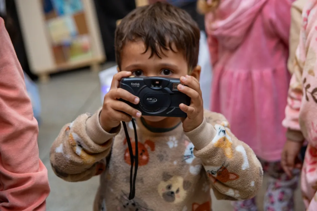 CEIM Criança Feliz realiza exposição fotográfica pelos olhos das crianças 1 image 14